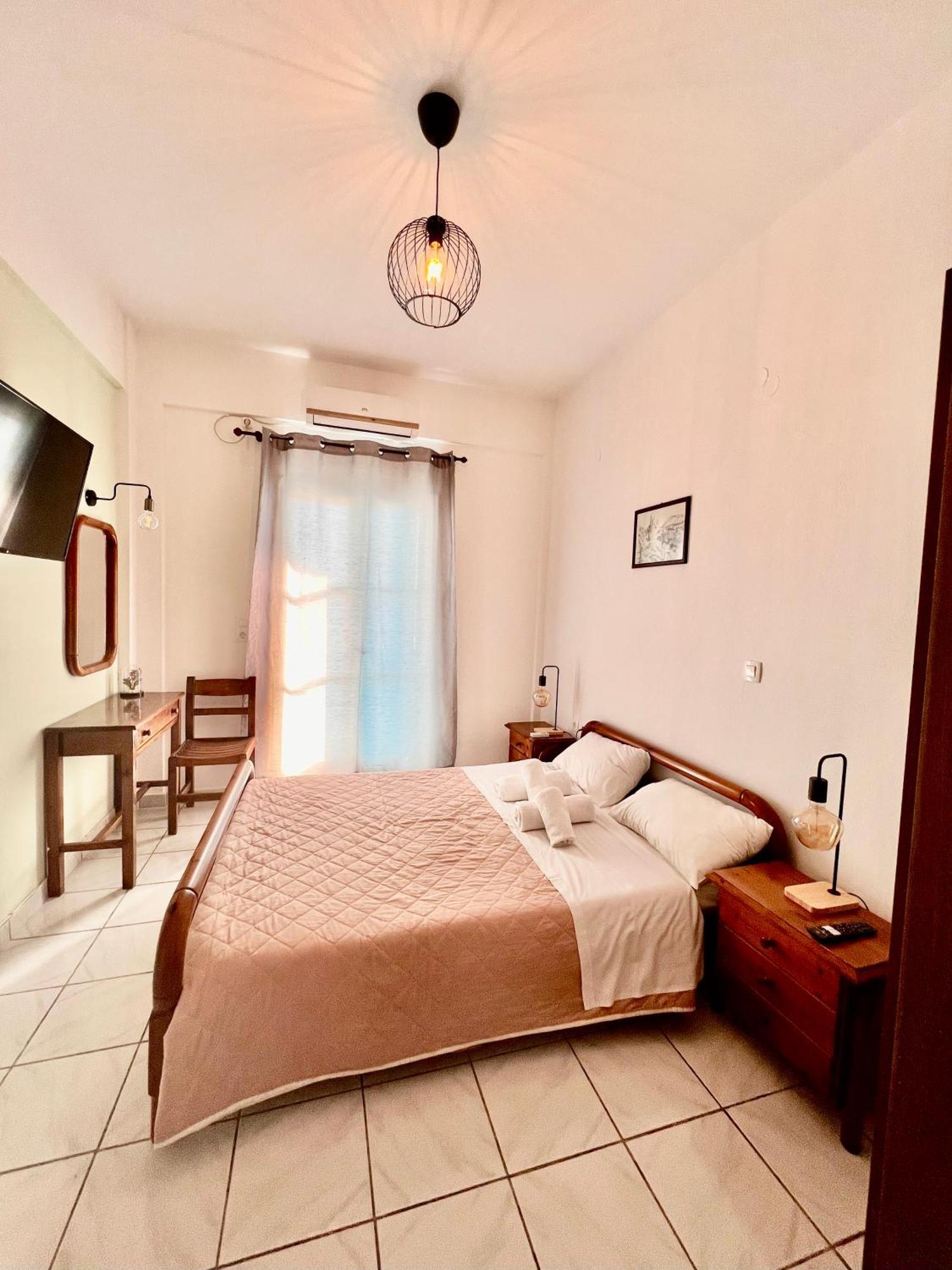 Stella Rooms Vlychada Bilik gambar