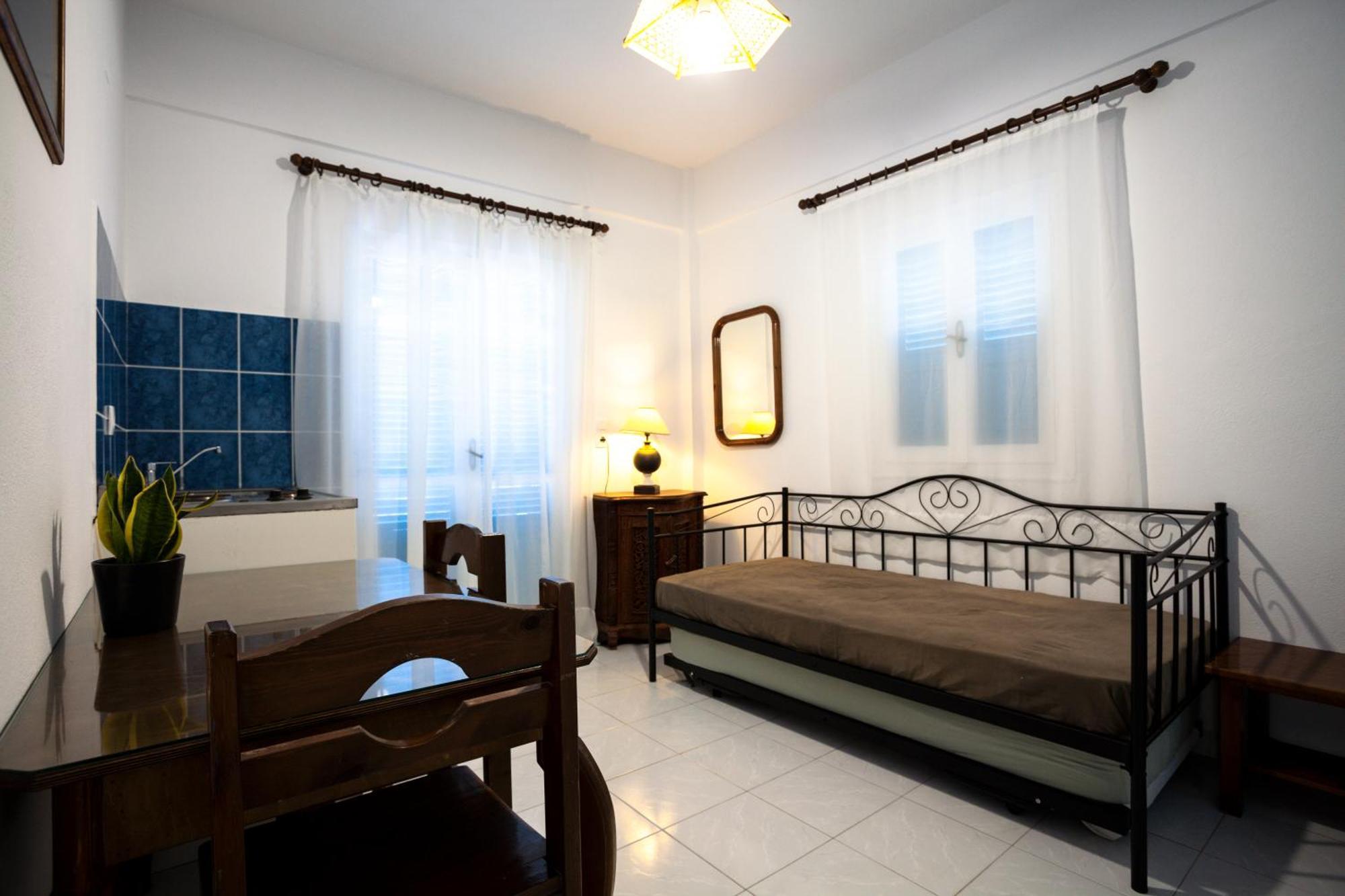 Stella Rooms Vlychada Bilik gambar