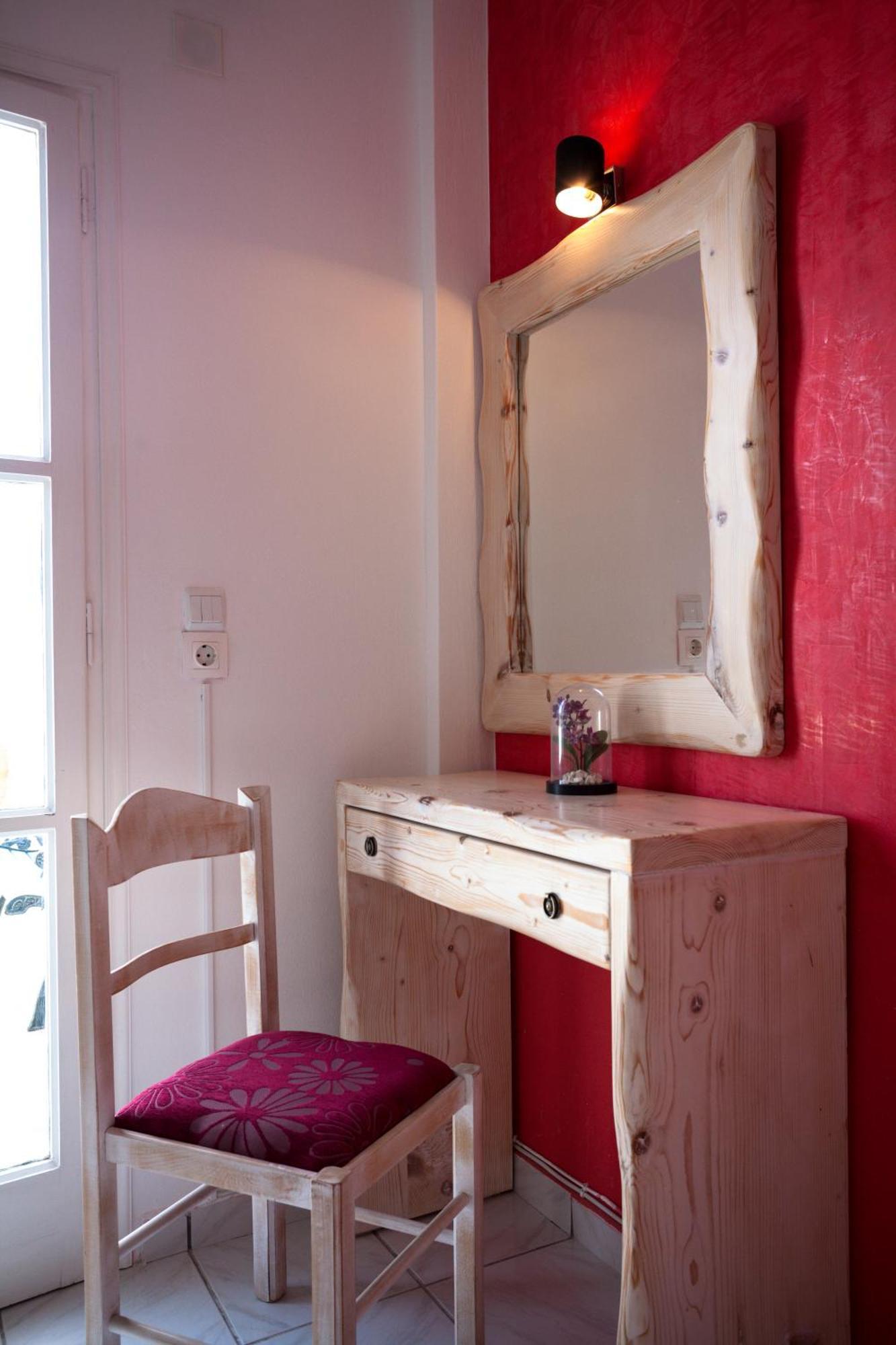 Stella Rooms Vlychada Bilik gambar